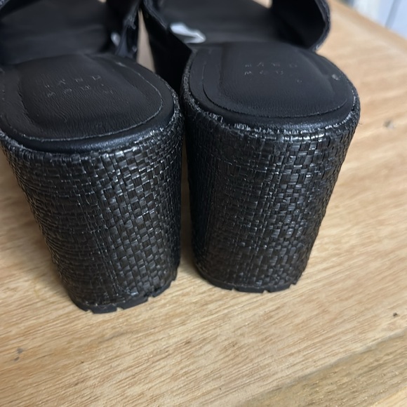 Like new black  wedges - Picture 3 of 5